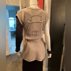 Vintage Coco CHANEL Knit Cardigan Sweater.